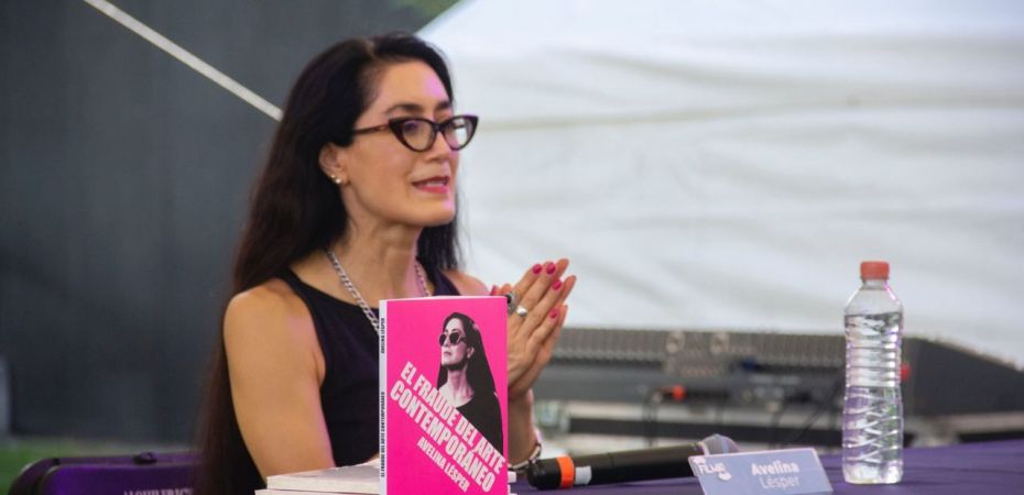 CRÍTICA DE ARTE AVELINA LÉSPER VISITA EXPOSICIÓN DE ARTWALK ROSARITO DEDICADA A BAJA CALIFORNIA Y DARÁ CONFERENCIA GRATUITA